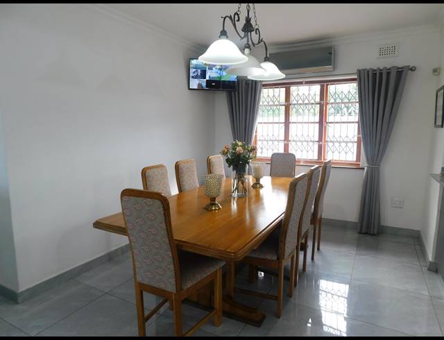 3 BEDROOM HOUSE FOR SALE IN ISIPINGO BEACH